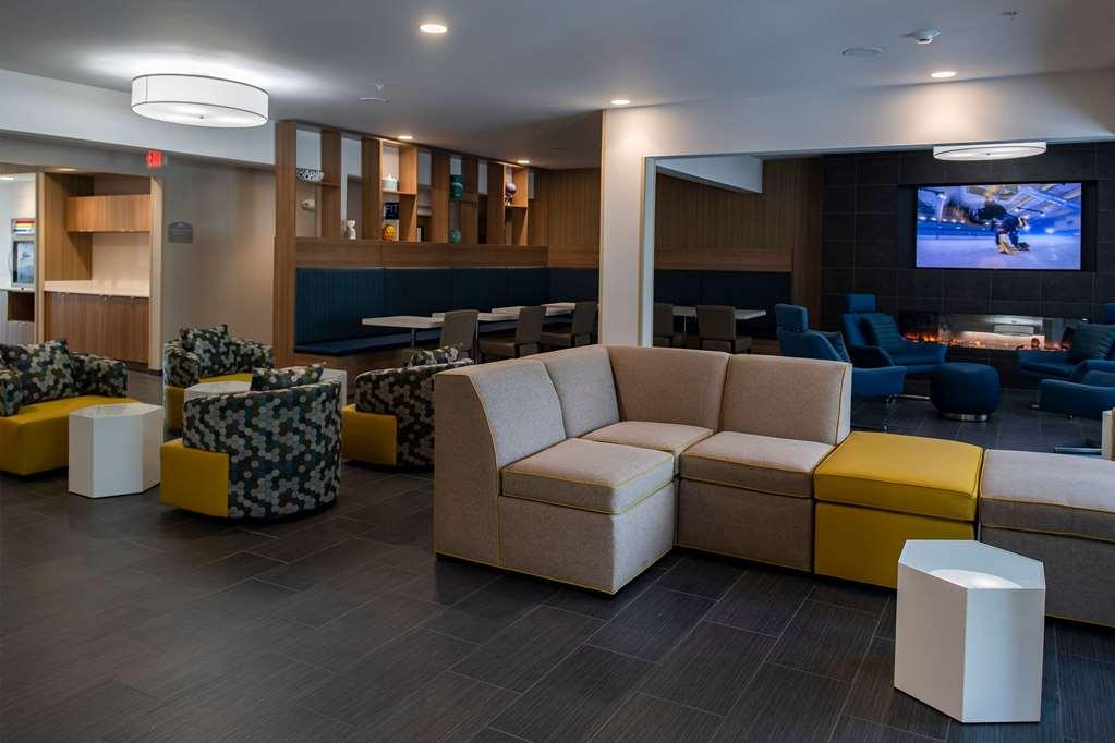 Microtel Inn & Suites By Wyndham Amsterdam Ny Interior photo